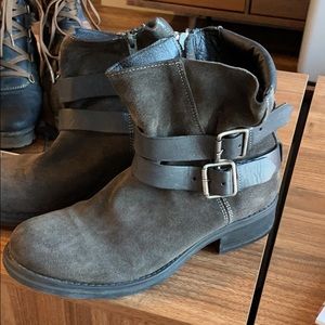 Steve Madden Booties!